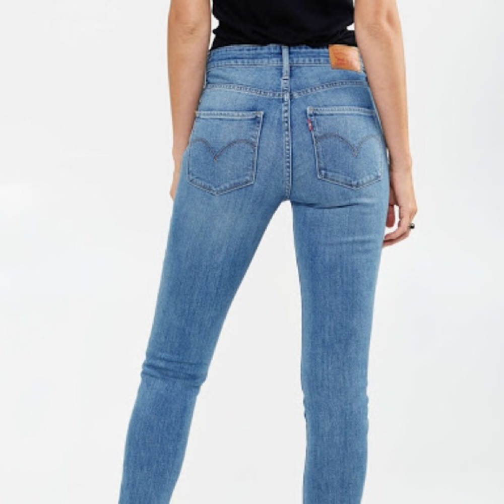 Levi’s High Rise Skinny Woman’s Jeans